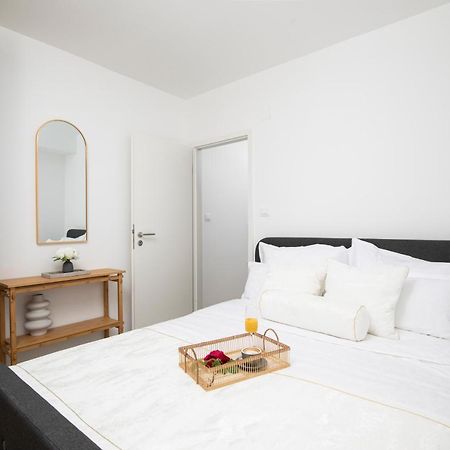 Apartments And Rooms Jakic ميدولين المظهر الخارجي الصورة