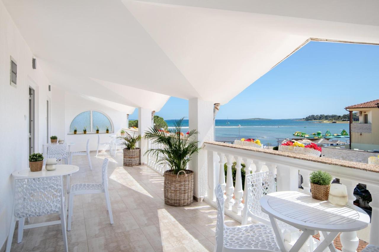 Apartments And Rooms Jakic ميدولين المظهر الخارجي الصورة