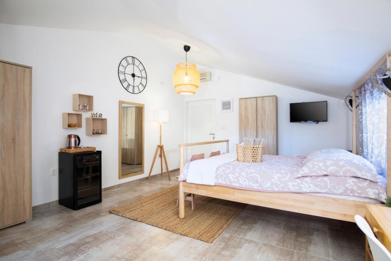 Apartments And Rooms Jakic ميدولين المظهر الخارجي الصورة