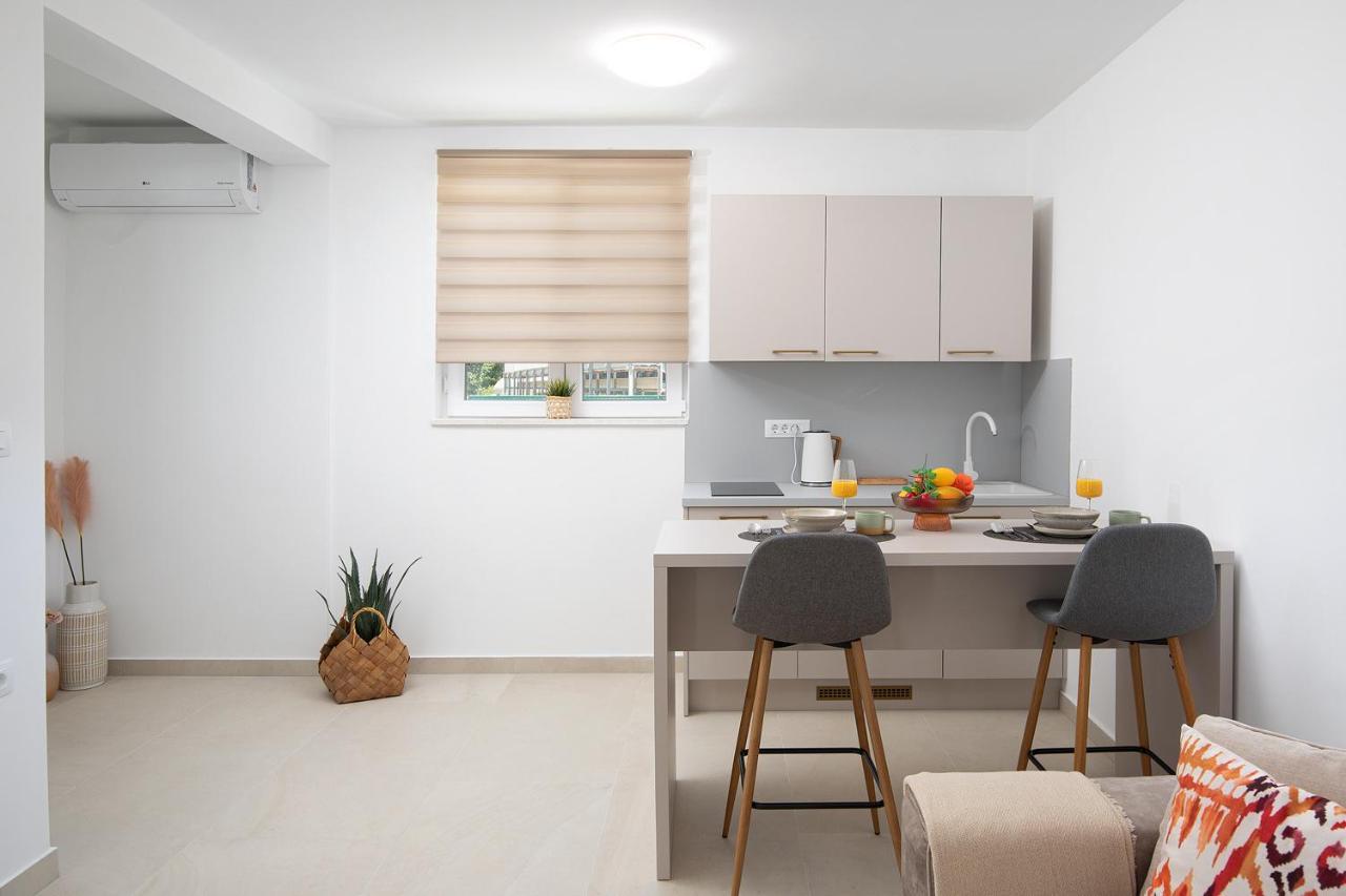 Apartments And Rooms Jakic ميدولين المظهر الخارجي الصورة