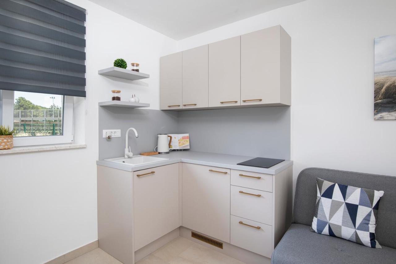 Apartments And Rooms Jakic ميدولين المظهر الخارجي الصورة