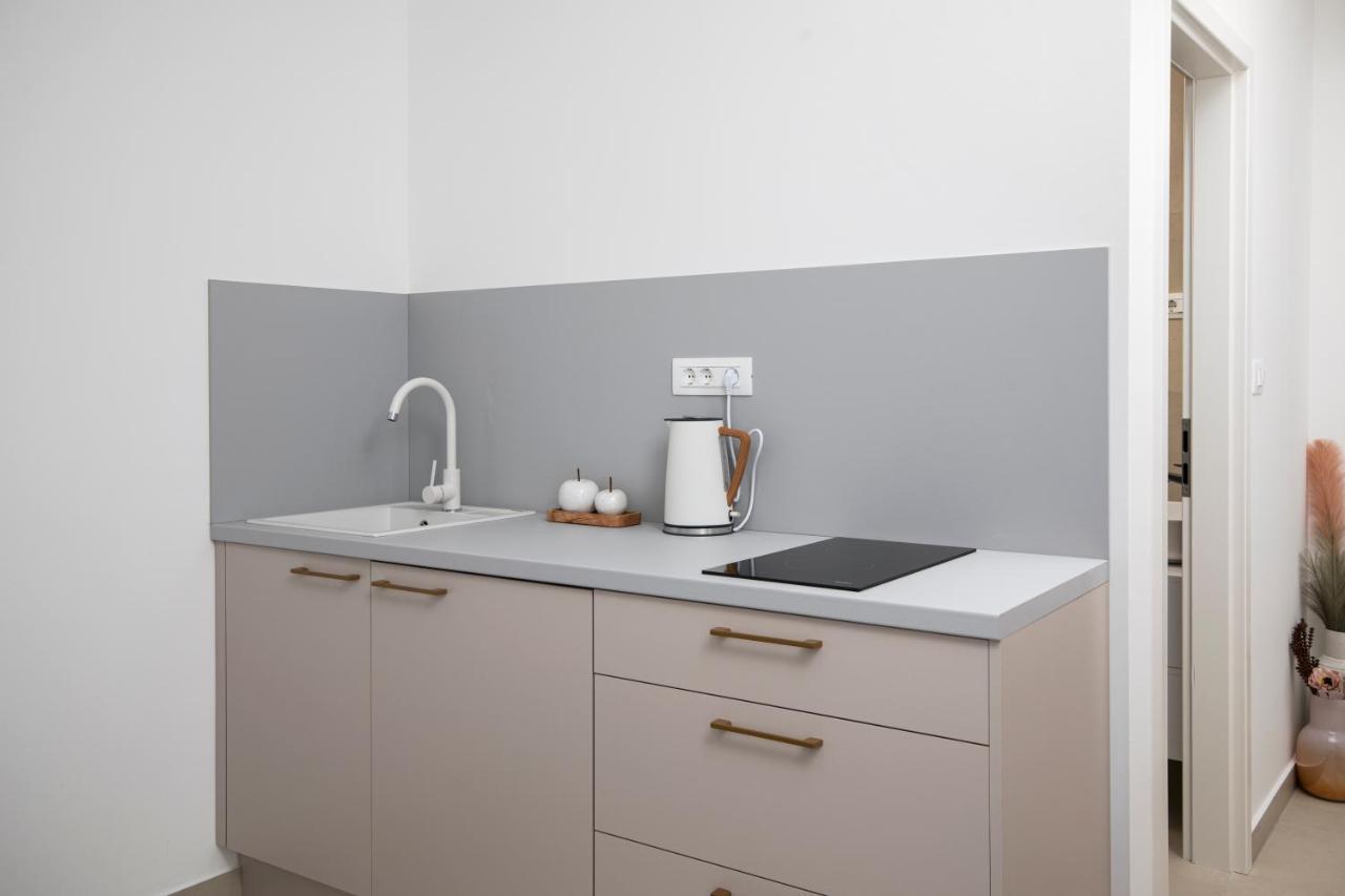 Apartments And Rooms Jakic ميدولين المظهر الخارجي الصورة