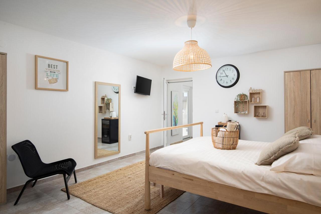 Apartments And Rooms Jakic ميدولين المظهر الخارجي الصورة
